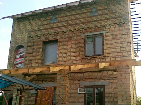 монтаж кровли на террасу частного дома